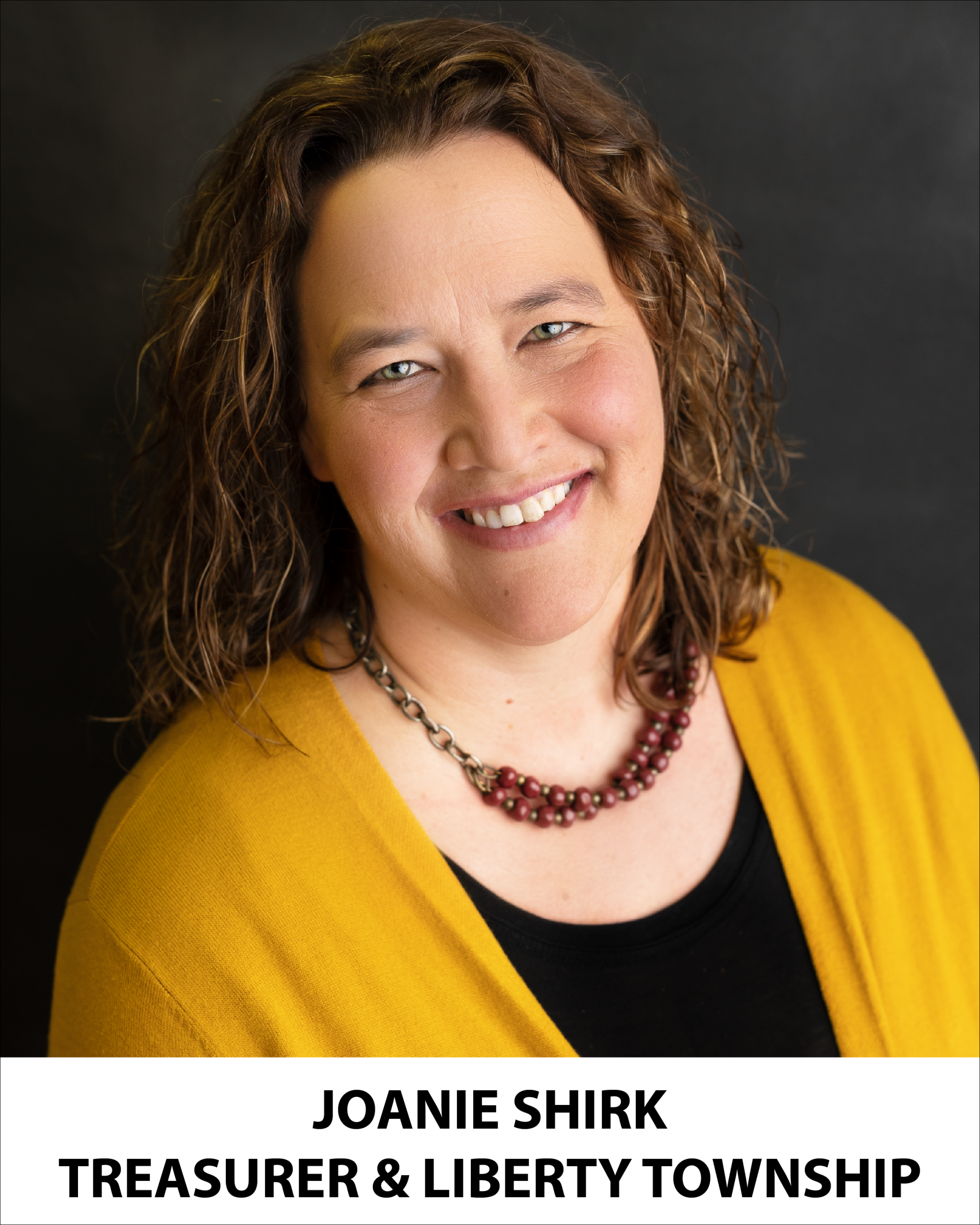 HEADSHOTS_Joanie Shirk